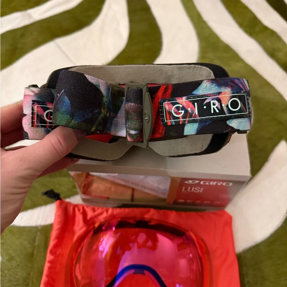 Giro Lusi Goggles with Rainbow Lens